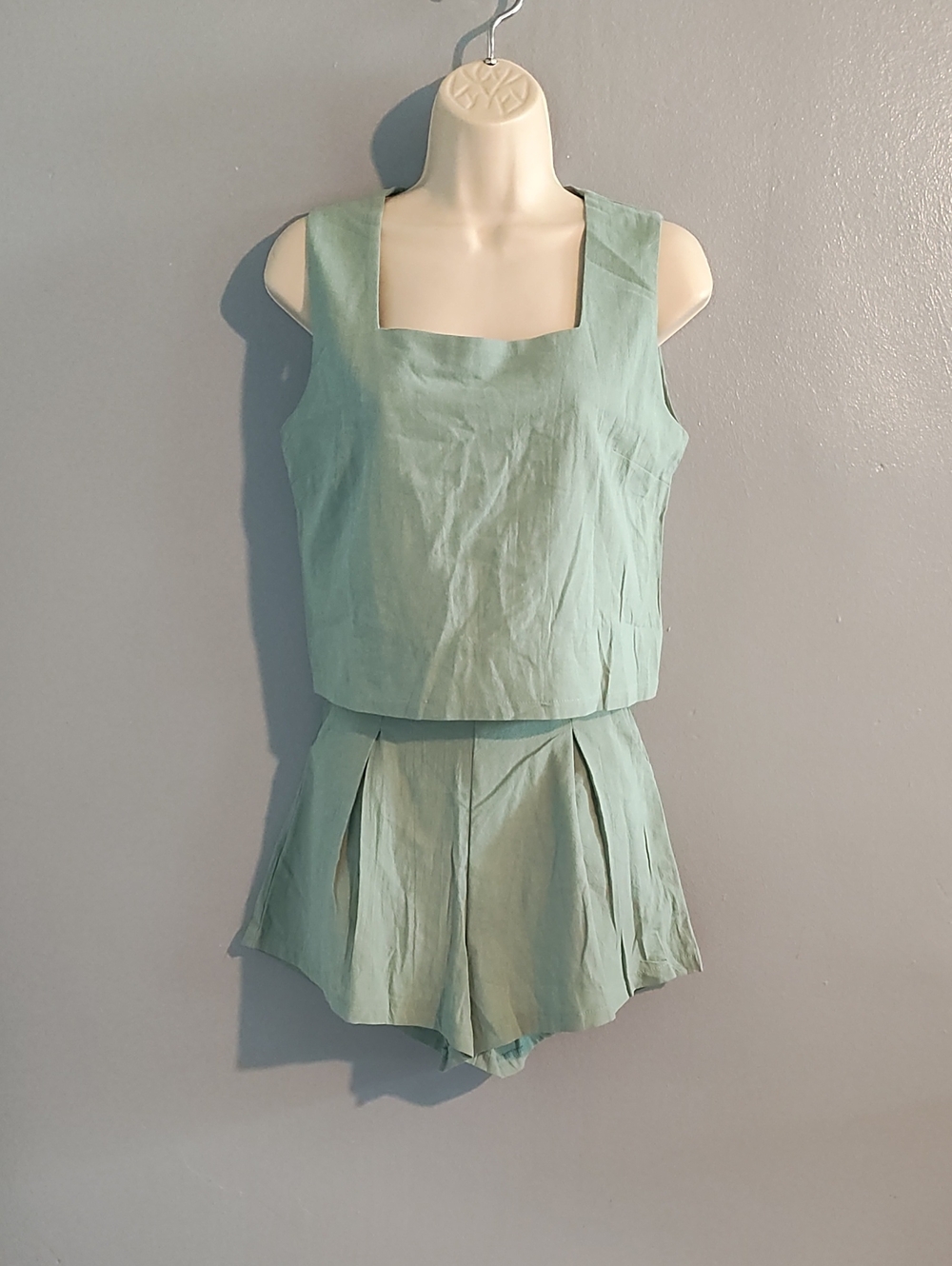 Women's Light Sage Green 100% Polyester Two-Piece Tank & Pleated Shorts Set